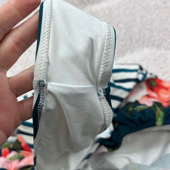 Cupshe ruffle one shoulder swimsuit S - Picture 5 of 8